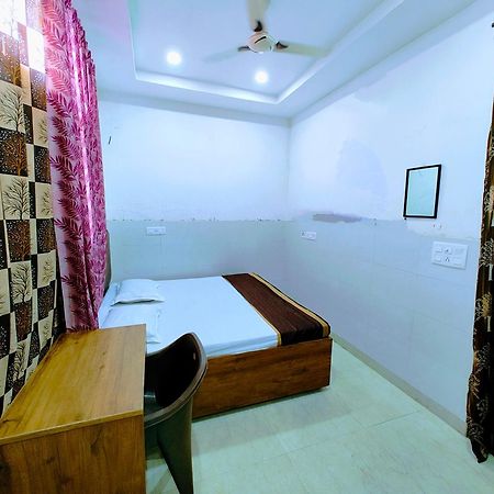 Hotel Yolo- Chandigarh Ngoại thất bức ảnh