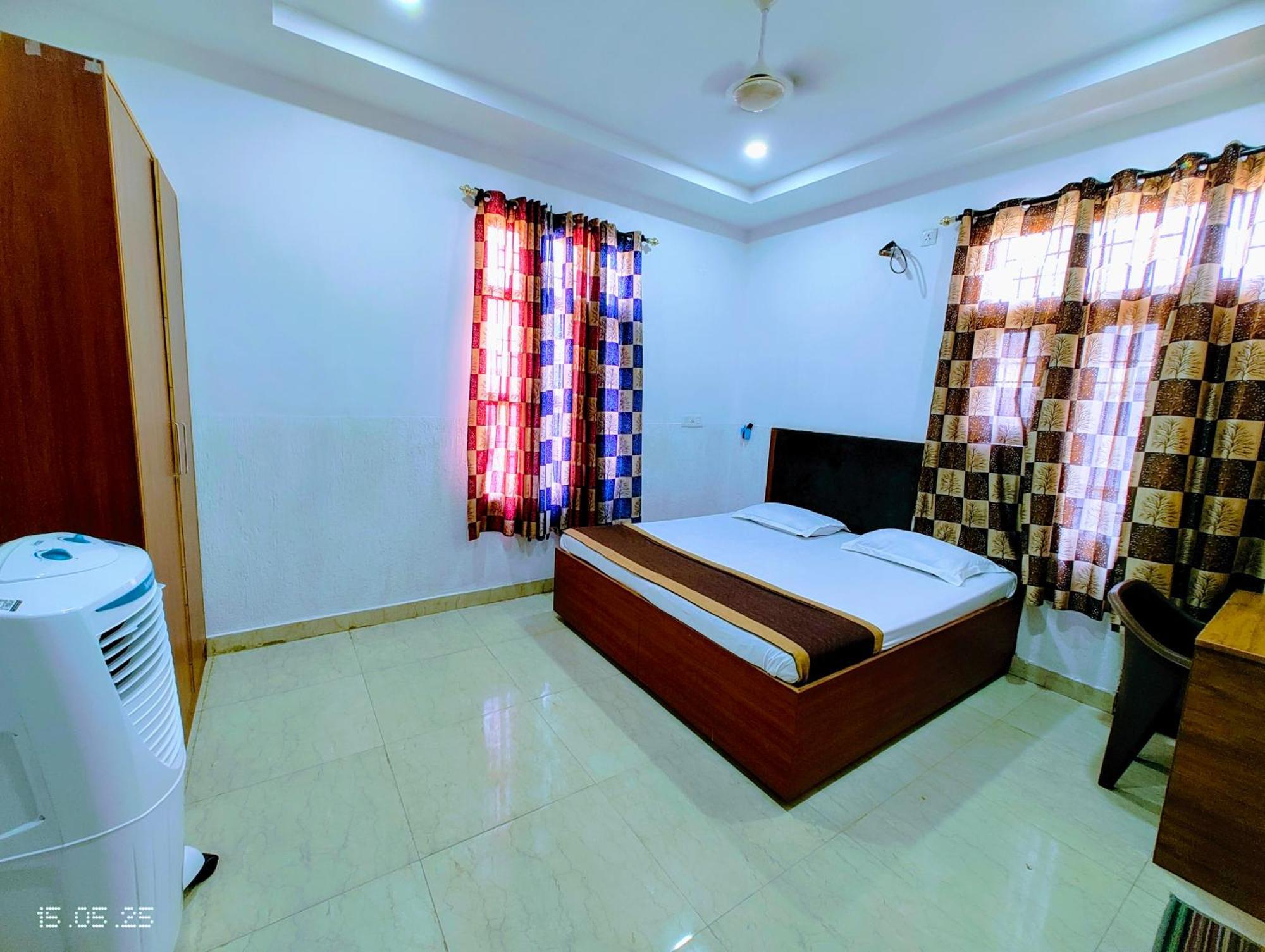 Hotel Yolo- Chandigarh Ngoại thất bức ảnh