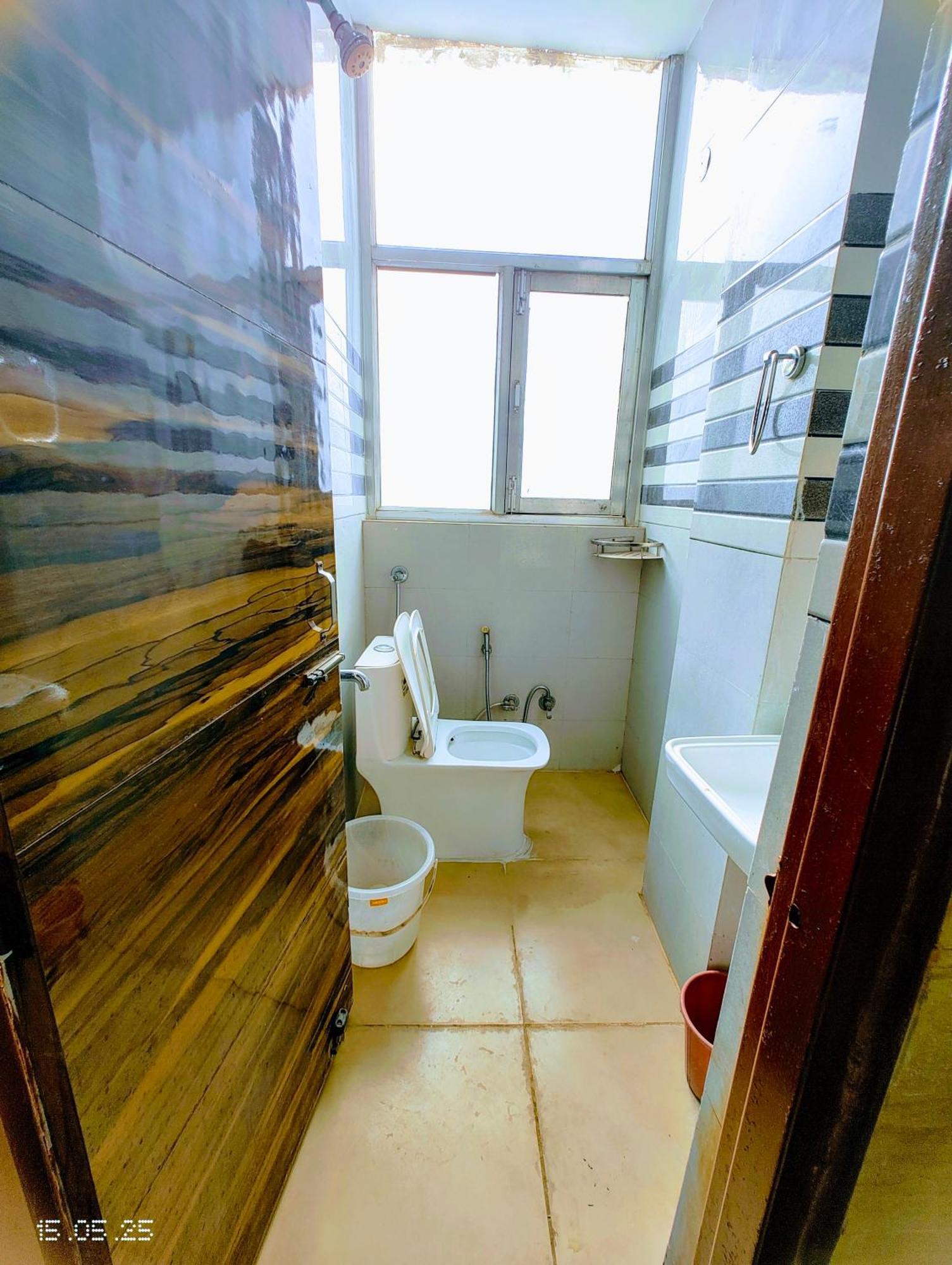 Hotel Yolo- Chandigarh Ngoại thất bức ảnh