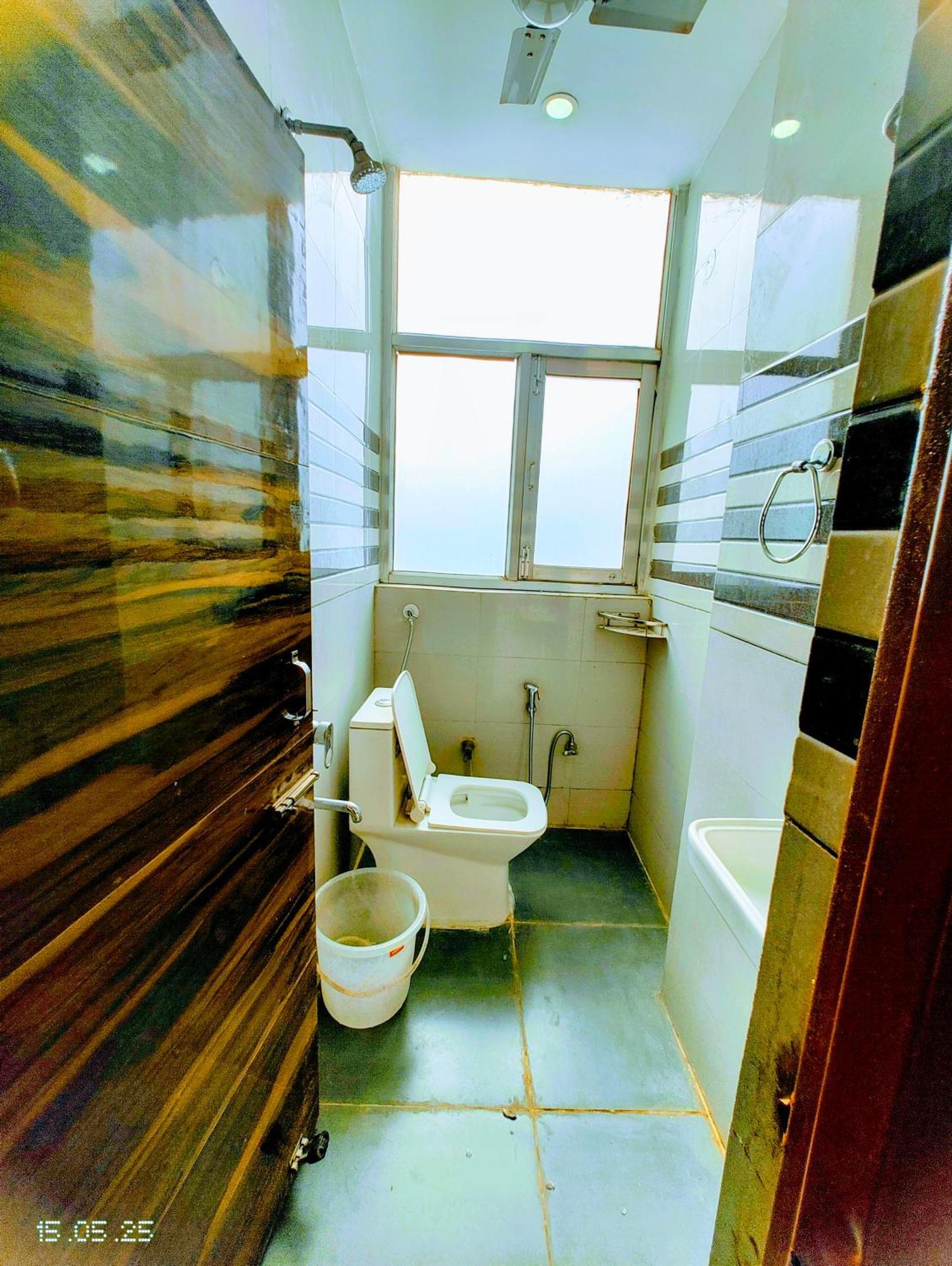 Hotel Yolo- Chandigarh Ngoại thất bức ảnh